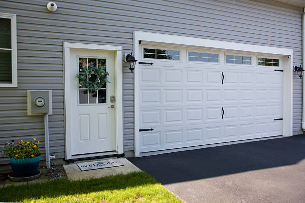 24/7 Emergency Garage Door Panel Replacement experts in College Place, WA